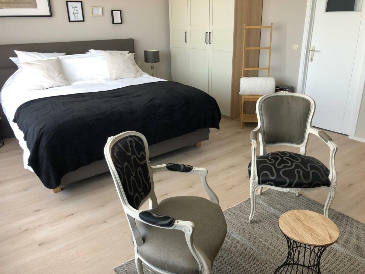 V Carre Apartment Юи Екстериор снимка